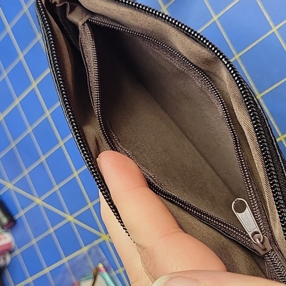 Black Textured 8" x 4.5" x 0.5" Wristlet with Gold Accents - Picture 7 of 8